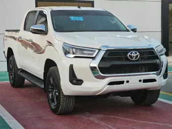 TOYOTA HILUX WHITE 2.4L 4CY 2022
