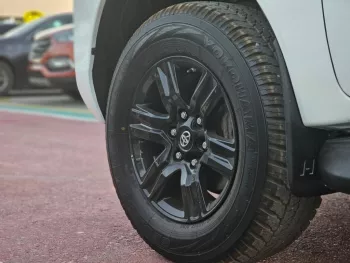 TOYOTA HILUX WHITE 2.4L 4CY 2022
