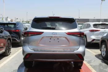 TOYOTA HIGHLANDER XLE 2.4L PETROL 2023