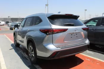 TOYOTA HIGHLANDER XLE 2.4L PETROL 2023