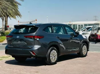 Toyota Highlander Hybrid 2.5L 4Cyl 2023