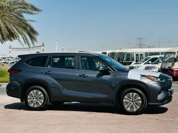 Toyota Highlander Hybrid 2.5L 4Cyl 2023