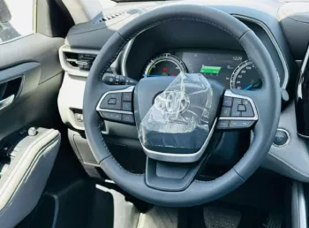 Toyota Highlander Hybrid 2.5L 4Cyl 2023