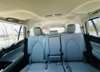 Toyota Highlander Hybrid 2.5L 4Cyl 2023