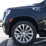 GMC Yukon Denali 2023 V8 - Thumbnail 3