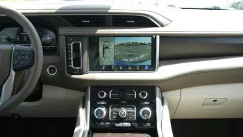 GMC Yukon Denali 2023 V8