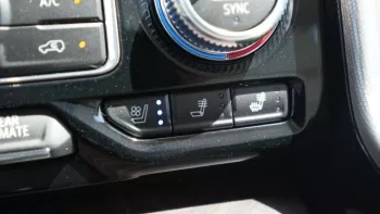 GMC Yukon Denali 2023 V8
