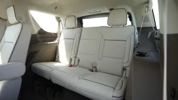 GMC Yukon Denali 2023 V8