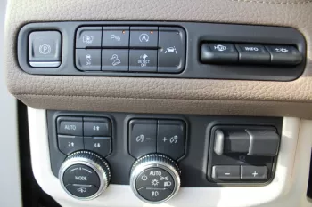 2023 GMC YUKON DENALI, V8, 6.2L, AWD