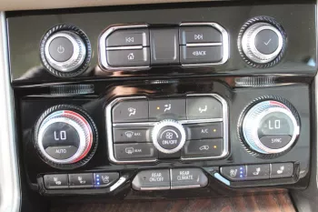 2023 GMC YUKON DENALI, V8, 6.2L, AWD
