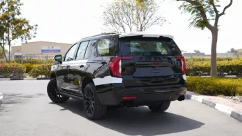 GMC Denali Yuken Black Edition 2023 V8