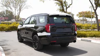 GMC Denali Yuken Black Edition 2023 V8
