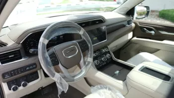 GMC Denali Yuken Black Edition 2023 V8
