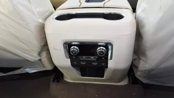 GMC Denali Yuken 2023 4WD 8Cyl
