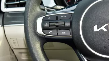 Kia K5 FWD 2023 V4 Mid Option