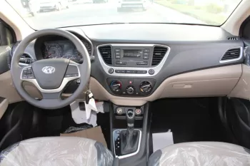 LHD - HYUNDAI ACCENT 1.4L PETROL COMFORT AUTOMATIC - SILVER