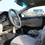 LHD - HYUNDAI ACCENT 1.4L PETROL COMFORT AUTOMATIC - WHITE - Thumbnail 6