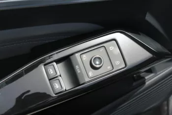2022 Volkswagen ID 4 CROZZ PRO (HUD)