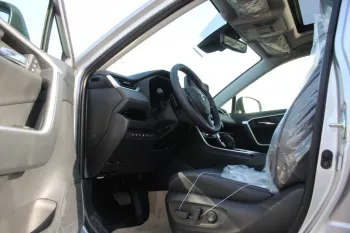 LHD - TOYOTA RAV4 2.0L PETROL FULL OPTIONS AUTOMATIC SILVER 2023