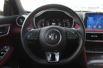 MG HS TROPHY 2.0L PETROL 2019 FWD