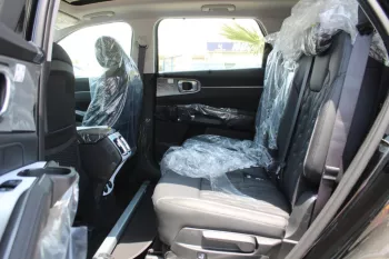 KIA Sorento 2.5l petrol 2023 Model Year V4