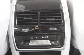 BMW XM 4.4L HYBRID AWD 5DOORS 2023