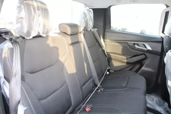 LHD - ISUZU D-MAX 2023 3.0L DIESEL DOUBLE CAB 4WD FULL OPTIONS - AUTOMATIC - SILVER
