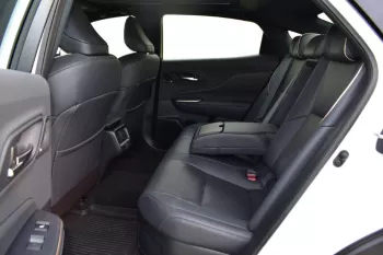 2023 MODEL TOYOTA CROWN PLATINUM HYBRIDMAX 2.4L AWD AUTOMATIC