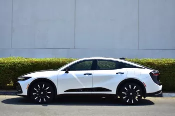 2023 TOYOTA CROWN PLATINUM HYBRIDMAX 2.4L AWD AUTOMATIC – TWO TONE