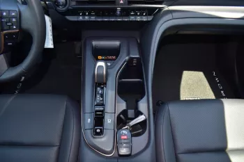 2023 TOYOTA CROWN PLATINUM HYBRIDMAX 2.4L AWD AUTOMATIC – TWO TONE