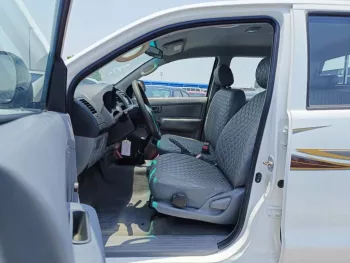 TOYOTA HILUX 2.4L DIESEL MT 2008 WHITE