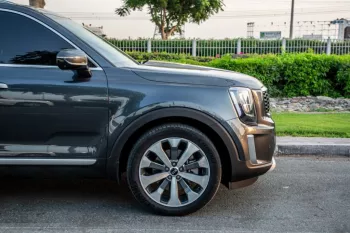 KIA Telluride 2020 Model Year Automatic transmission Black Color