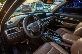 KIA Telluride 2020 Model Year Automatic transmission Black Color