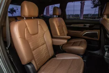 KIA Telluride 2020 Model Year Automatic transmission Black Color