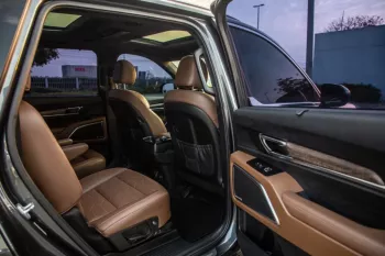 KIA Telluride 2020 Model Year Automatic transmission Black Color