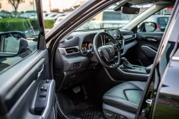 Toyota highlander hybrid 2021 Model Year