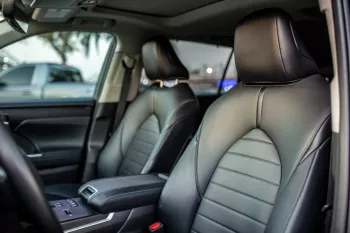 Toyota highlander hybrid 2021 Model Year