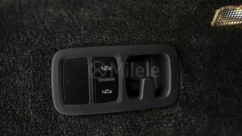BENTLEY BENTAYGA 4.0L PETROL AT MY2021 – WHITE