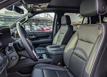 GMC Yukon 2022 Model Year White Color