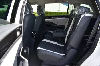 2022 VOLKSWAGEN ID6 CROZZ LITE PRO EV WHITE COLOR
