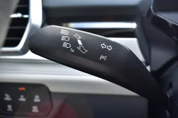 2022 VOLKSWAGEN ID6 CROZZ LITE PRO EV WHITE COLOR