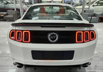 Ford Mustang GT V8 2013 GCC Specs White Color