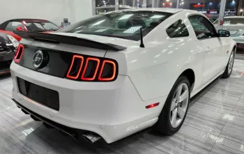 Ford Mustang GT V8 2013 GCC Specs White Color