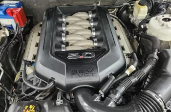 Ford Mustang GT V8 2013 GCC Specs White Color