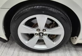 Ford Mustang GT V8 2013 GCC Specs White Color