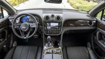 BENTLEY BENTAYGA 4.0L PETROL 2020 MODEL YEAR BLACK COLOR