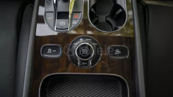 BENTLEY BENTAYGA 4.0L PETROL 2020 MODEL YEAR BLACK COLOR