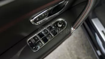 BENTLEY BENTAYGA 4.0L PETROL 2020 MODEL YEAR BLACK COLOR