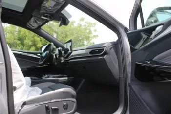 VOLKSWAGEN ID.4 CROSS PRO FULL ELECTRIC 2023 MODEL YEAR GREY