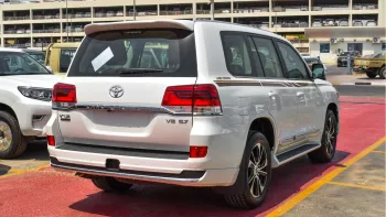 Toyota Land Cruiser VXR 5.7 2021 Model Year